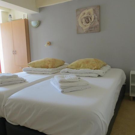 Hotel Rasch Bergen aan Zee Bagian luar foto