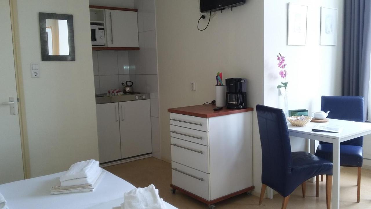 Hotel Rasch Bergen aan Zee Bagian luar foto