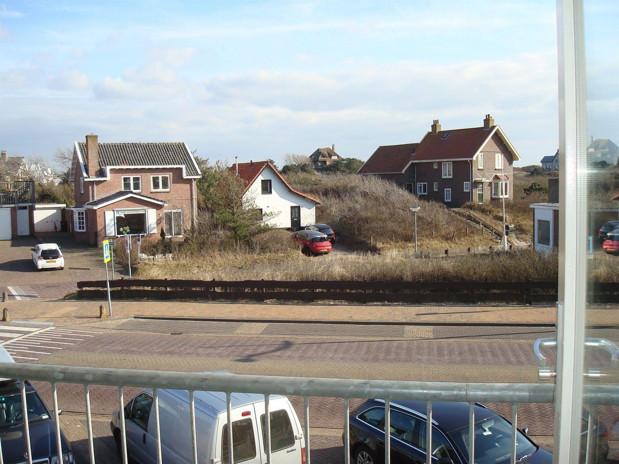 Hotel Rasch Bergen aan Zee Bagian luar foto